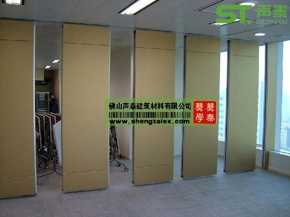 多功能廳活動隔斷案例圖(圖2) 多功能廳活動隔斷案例圖(圖2)