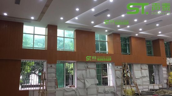 佛山西樵中學多功能報告廳吸音板施工案例(圖2) 佛山西樵中學多功能報告廳吸音板施工案例(圖2)